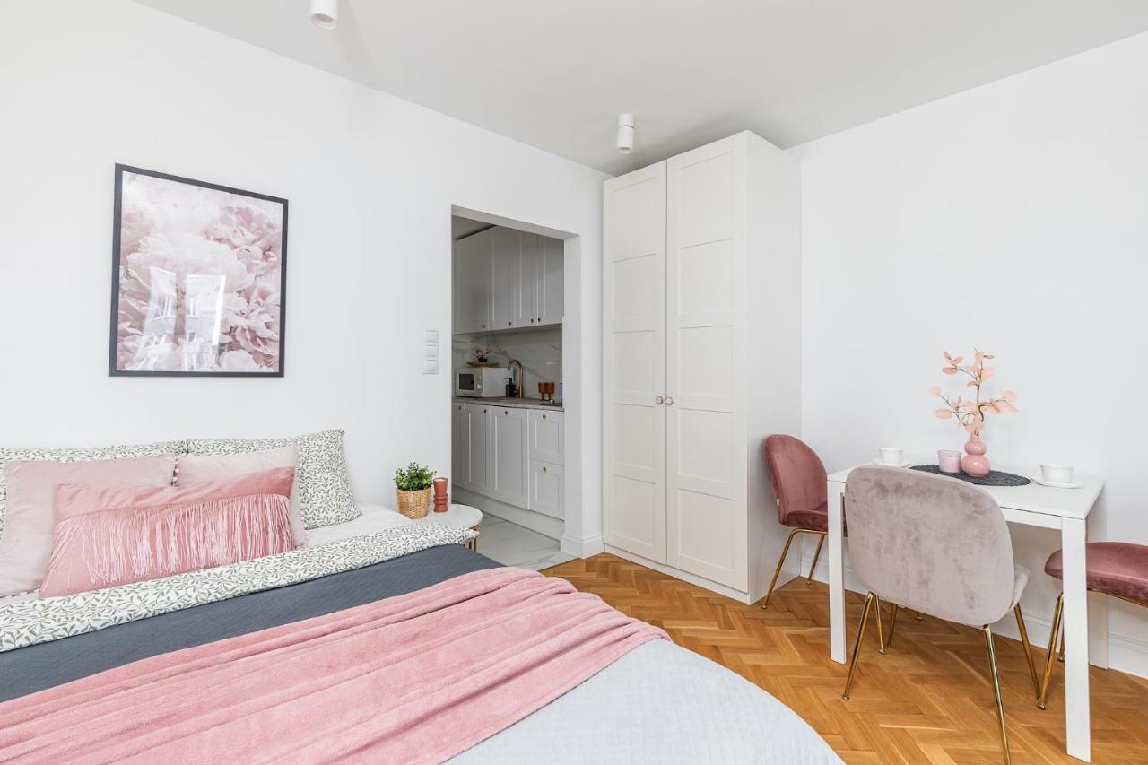 Apartament Superapart Dyminska 6 Warszawa Zewnętrze zdjęcie